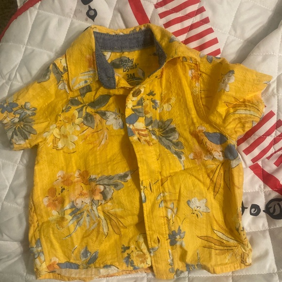 Carter’s Baby Button Up - Picture 3 of 3
